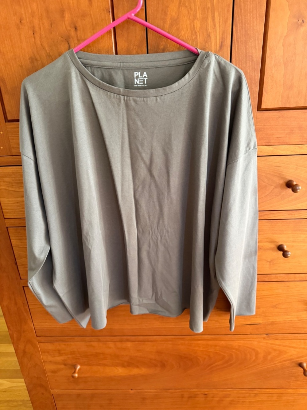 Planet One-size Top NWT